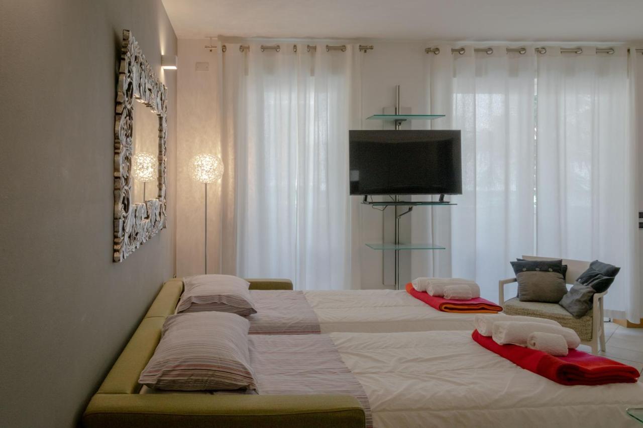 Riva Central Apartment - Free Parking Экстерьер фото