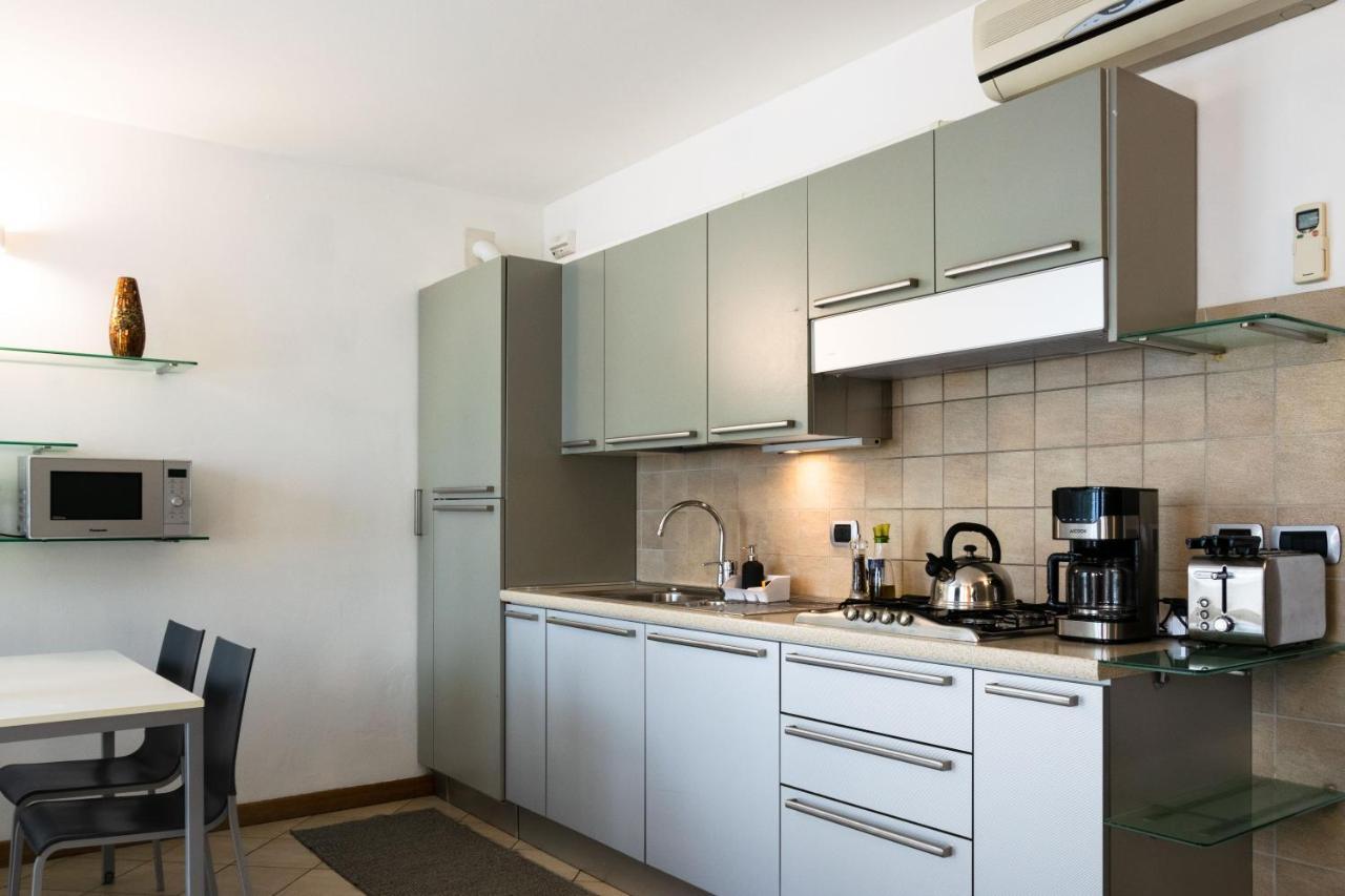 Riva Central Apartment - Free Parking Экстерьер фото