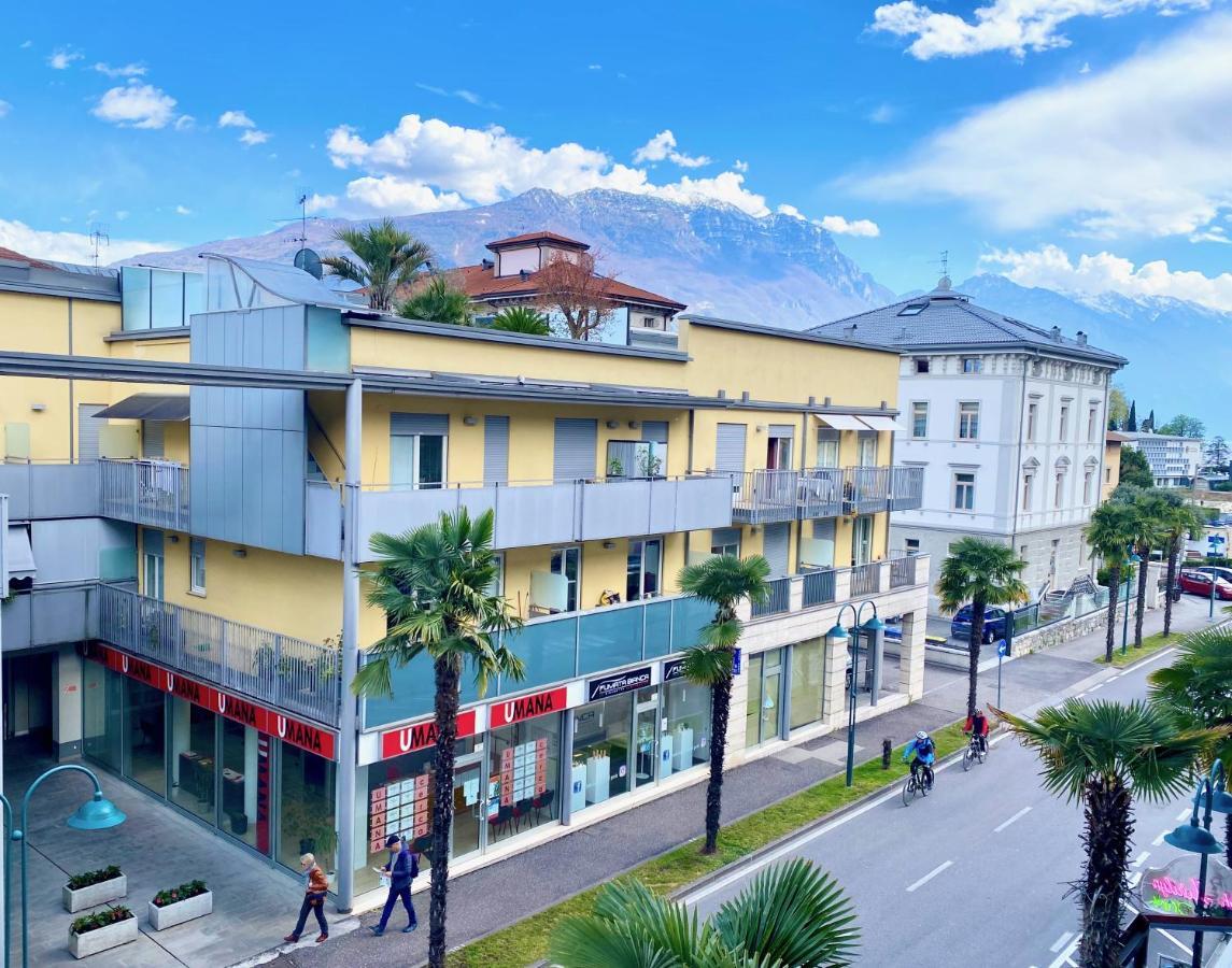 Riva Central Apartment - Free Parking Экстерьер фото