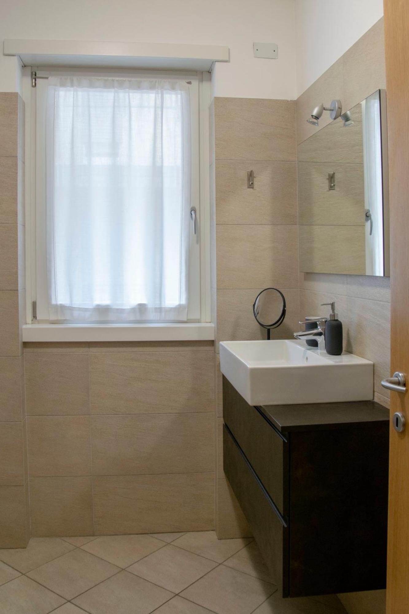 Riva Central Apartment - Free Parking Экстерьер фото
