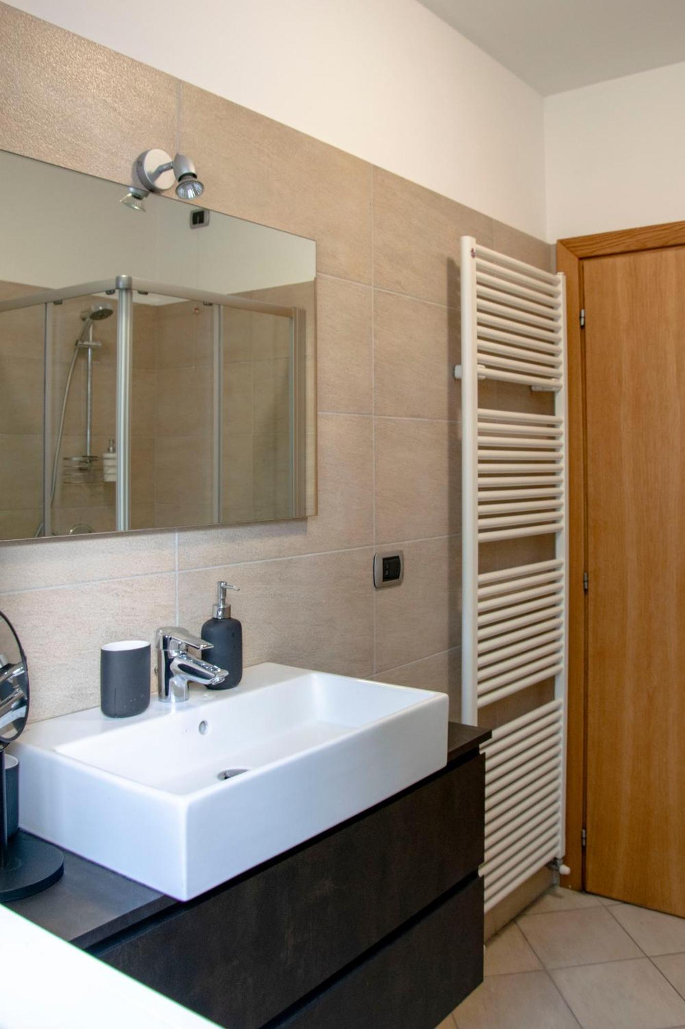 Riva Central Apartment - Free Parking Экстерьер фото